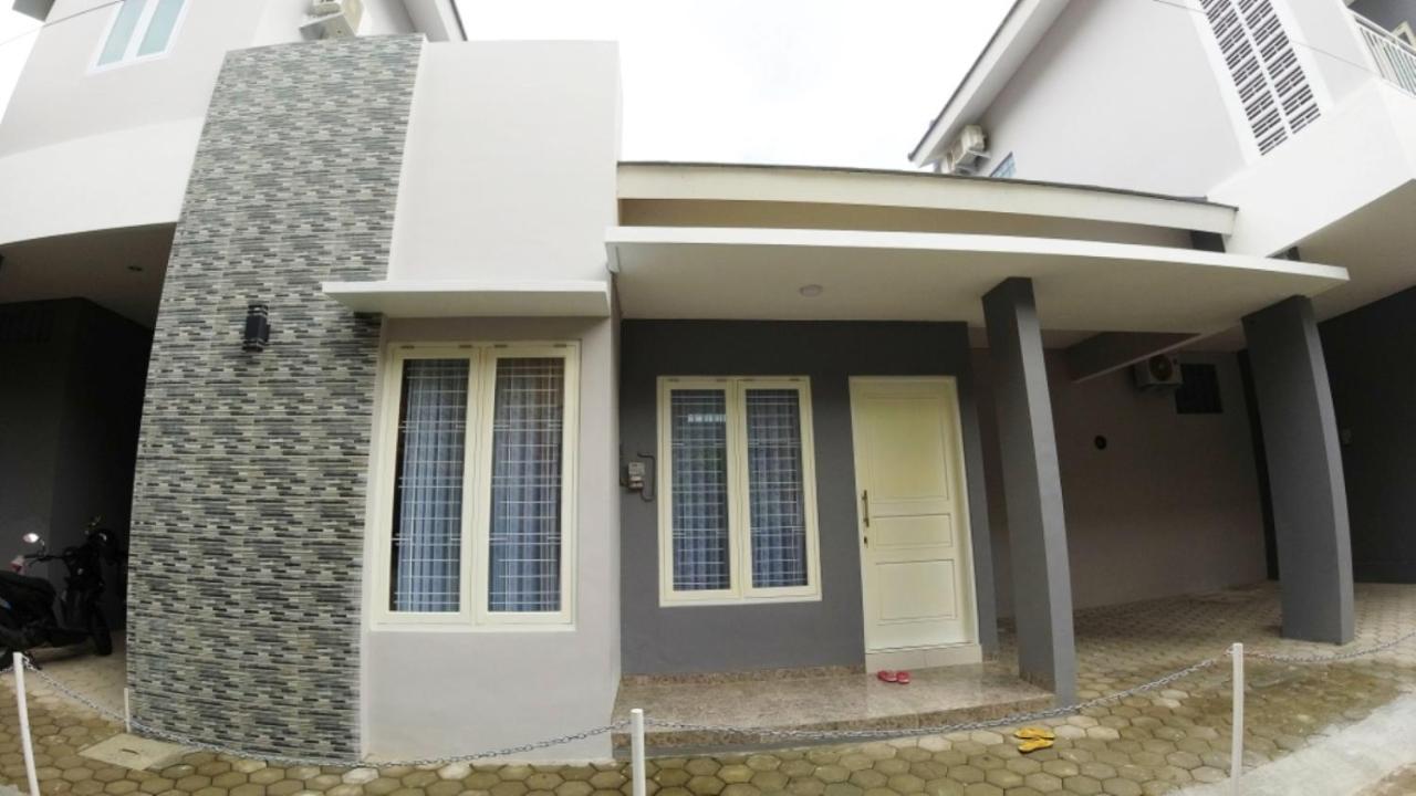 Omah Bondi Family Homestay By Fh Stay Yogyakarta Exterior photo